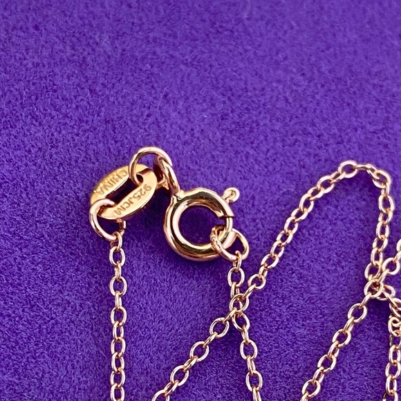 💛 Elegant 925 Rose Gold Disney Minnie Mouse Necklace - Picture 4 of 4